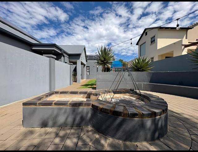 3 BEDROOM HOUSE FOR SALE IN MIDLANDS ESTATE